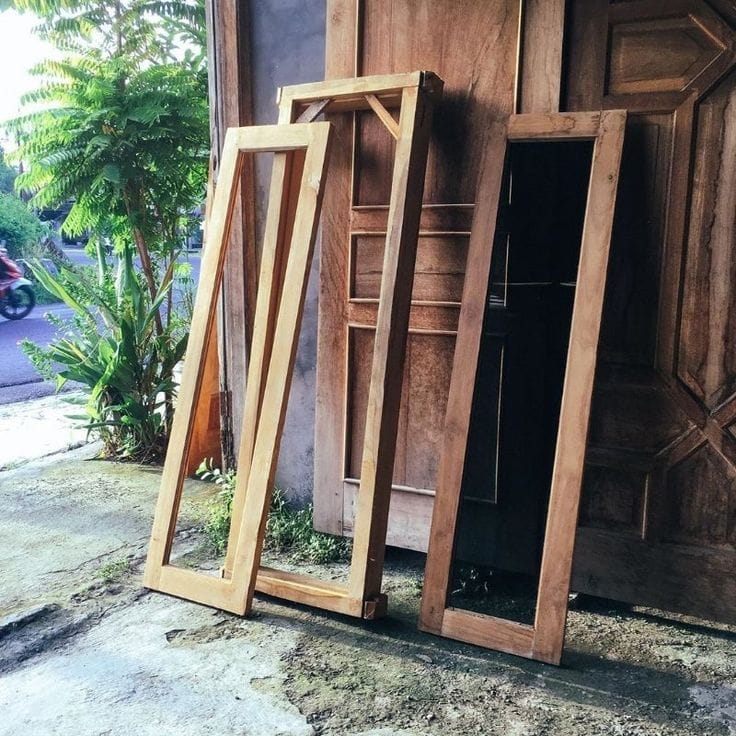 Bingkai Jendela Kayu Meranti